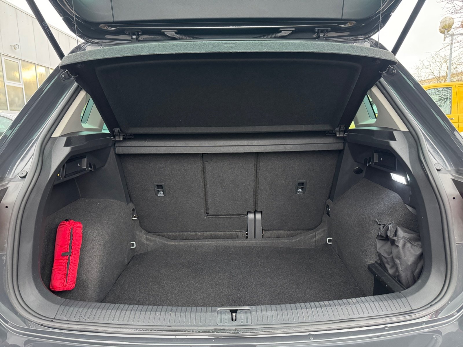 Tiguan Life 2.0 TDI DSG Kam.,PDC,ACC,AHK,LED,AUT