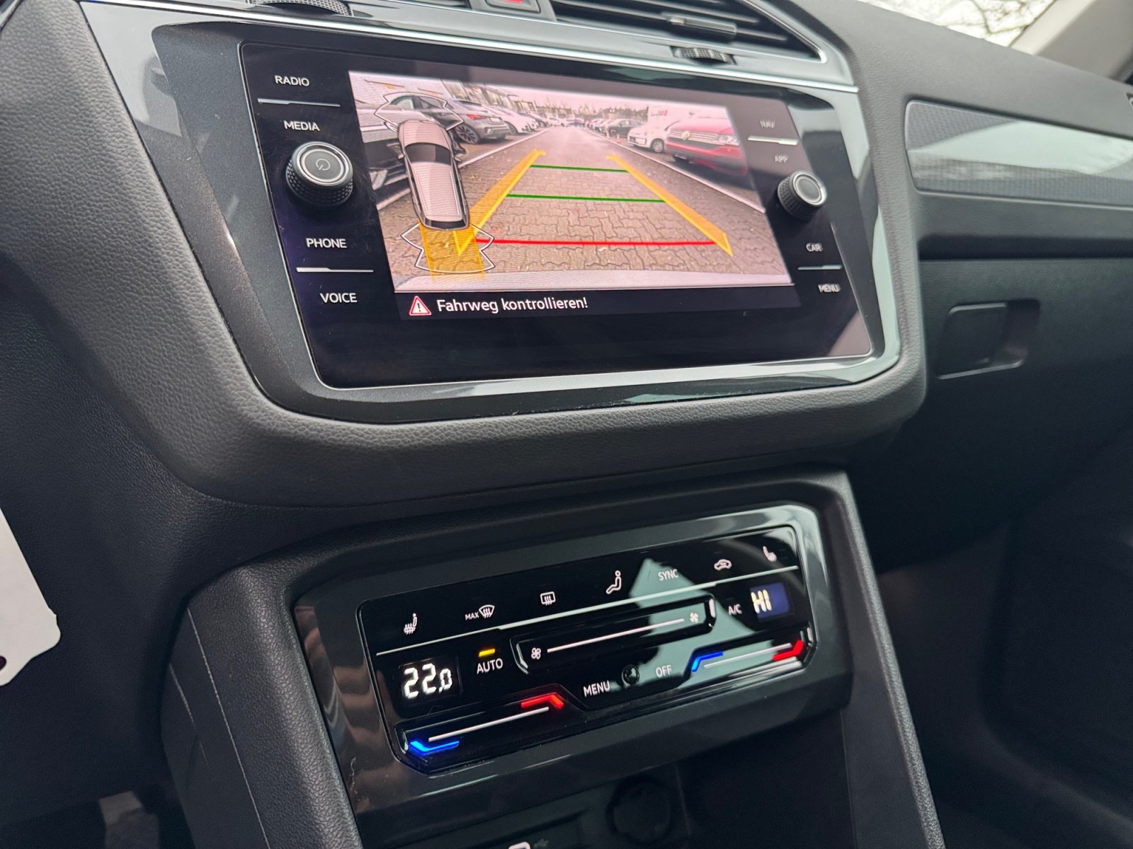 Tiguan Life 2.0 TDI DSG Kam.,PDC,ACC,AHK,LED,AUT