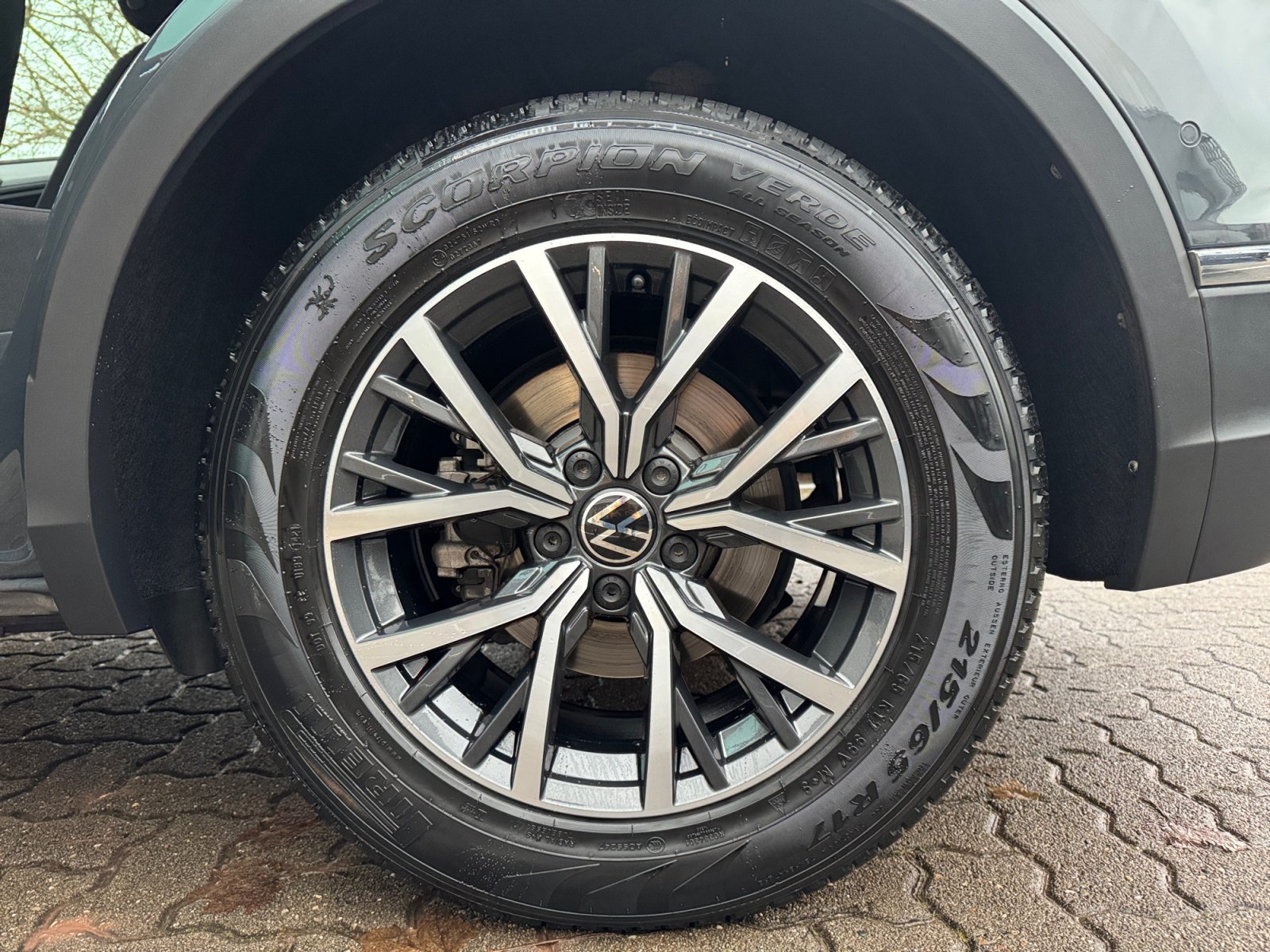 Tiguan Life 2.0 TDI DSG Kam.,PDC,ACC,AHK,LED,AUT