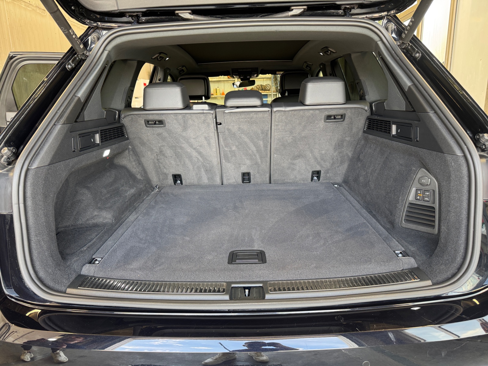 Touareg 3.0TSI eHybrid 4MOTION HUD,PDC