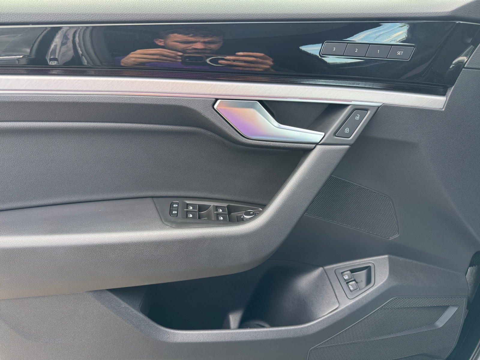Touareg 3.0TSI eHybrid 4MOTION HUD,PDC