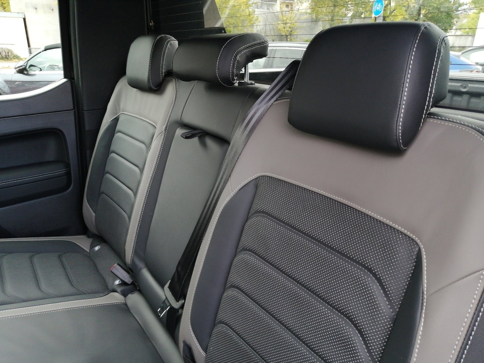 Amarok 3.0TDI AVENTURA Standheizung AHK 5Jahre