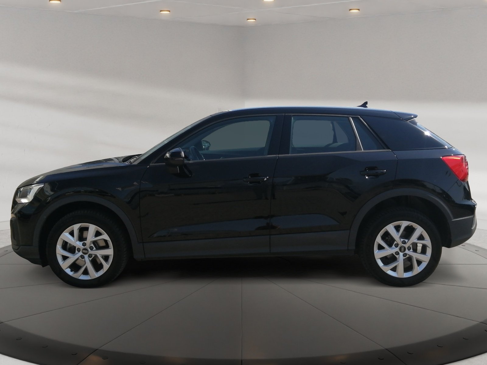 Q2 35 TDI quattro S tronic Kam.,PDC,ACC,AHK,LED