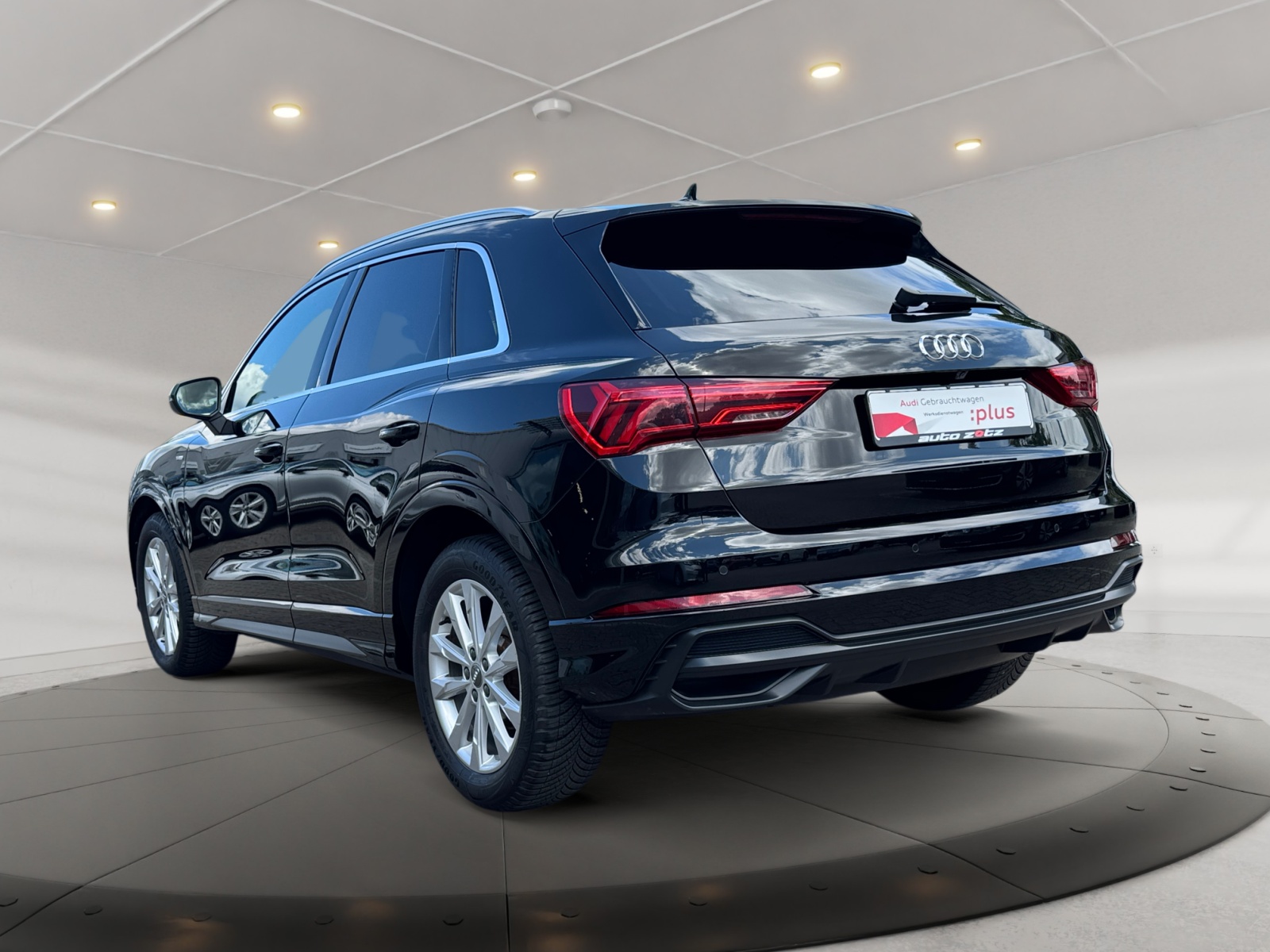 Q3 35TFSI S line S tronic S Line,360,Kam.,PDC,LM