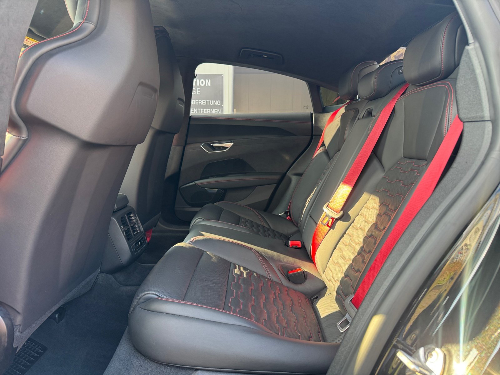 RS e-tron GT 440 kW matrix,360,HUD,Kam.,Laser,LM