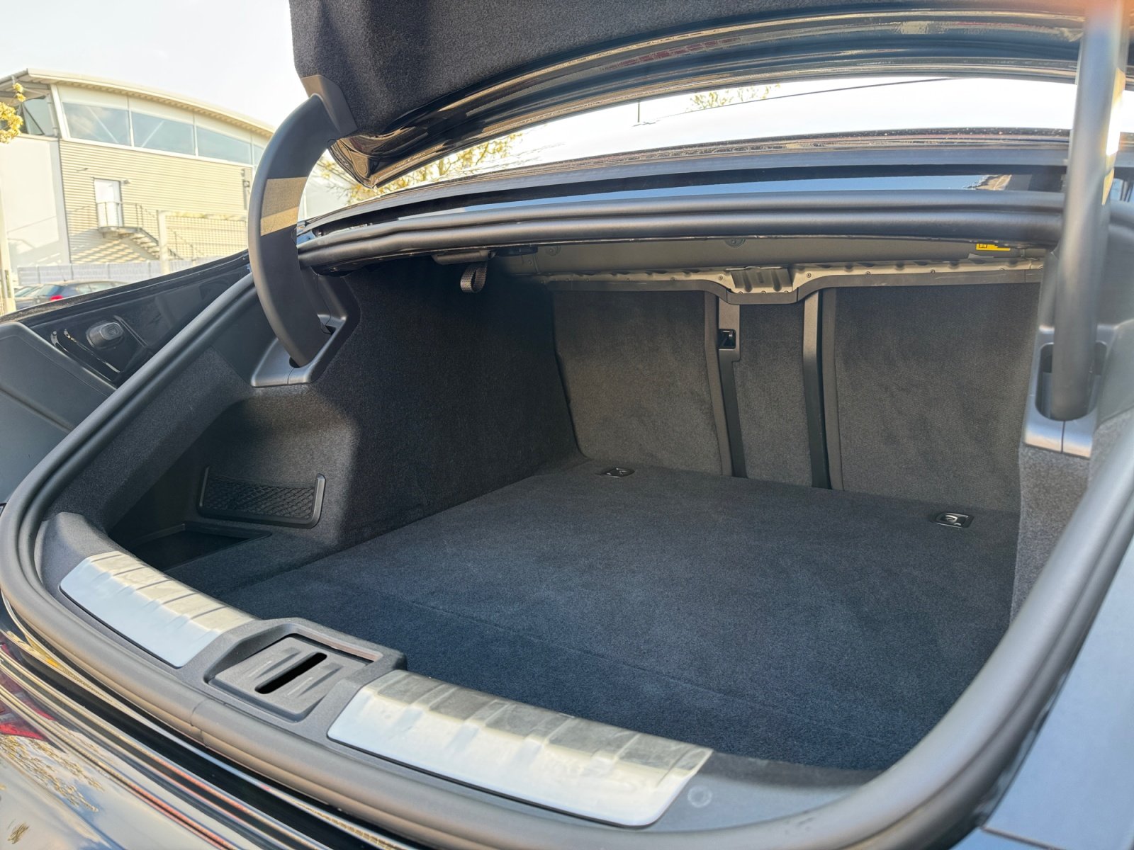 RS e-tron GT 440 kW matrix,360,HUD,Kam.,Laser,LM