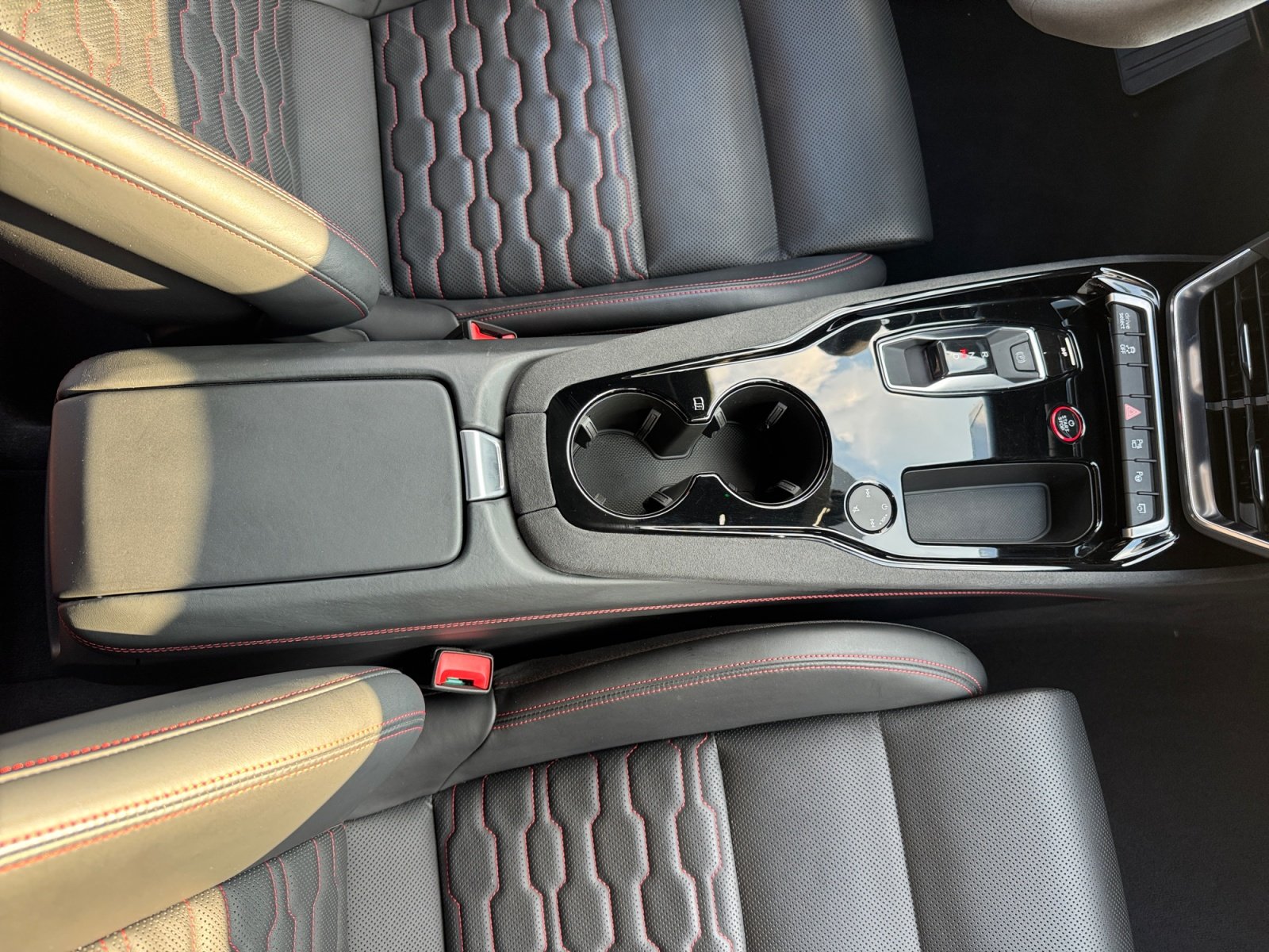 RS e-tron GT 440 kW matrix,360,HUD,Kam.,Laser,LM