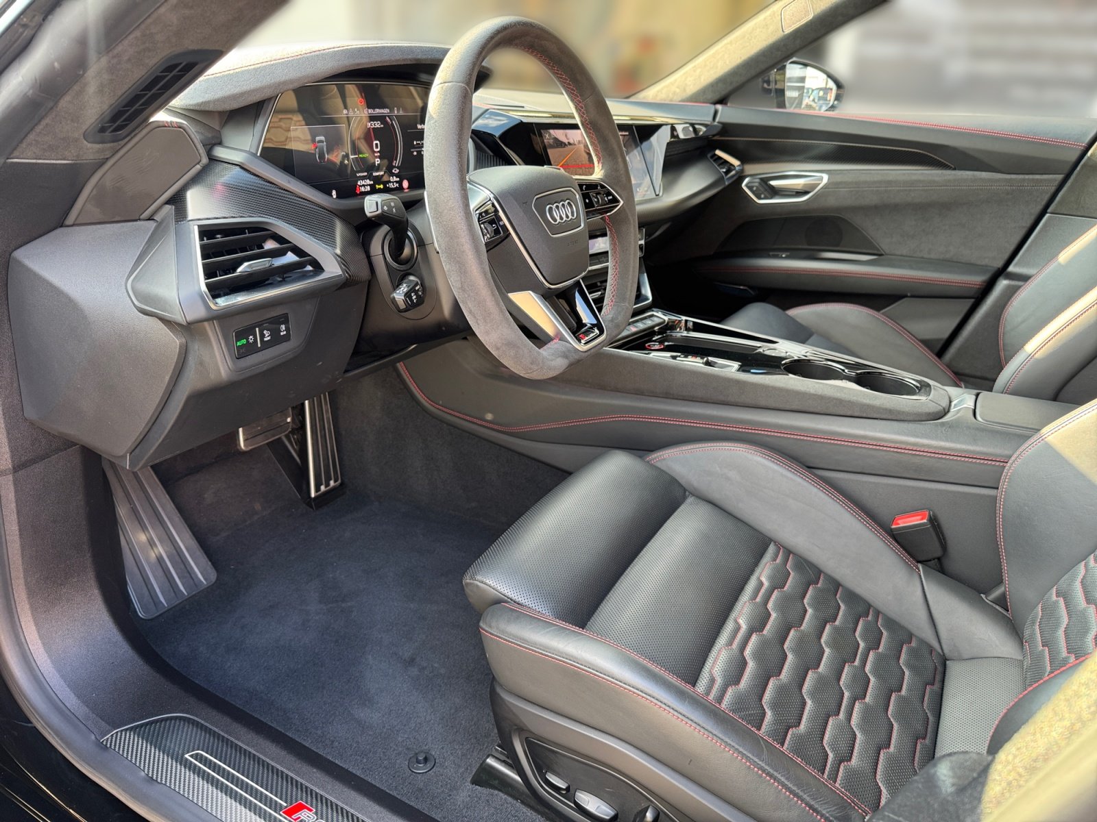 RS e-tron GT 440 kW matrix,360,HUD,Kam.,Laser,LM