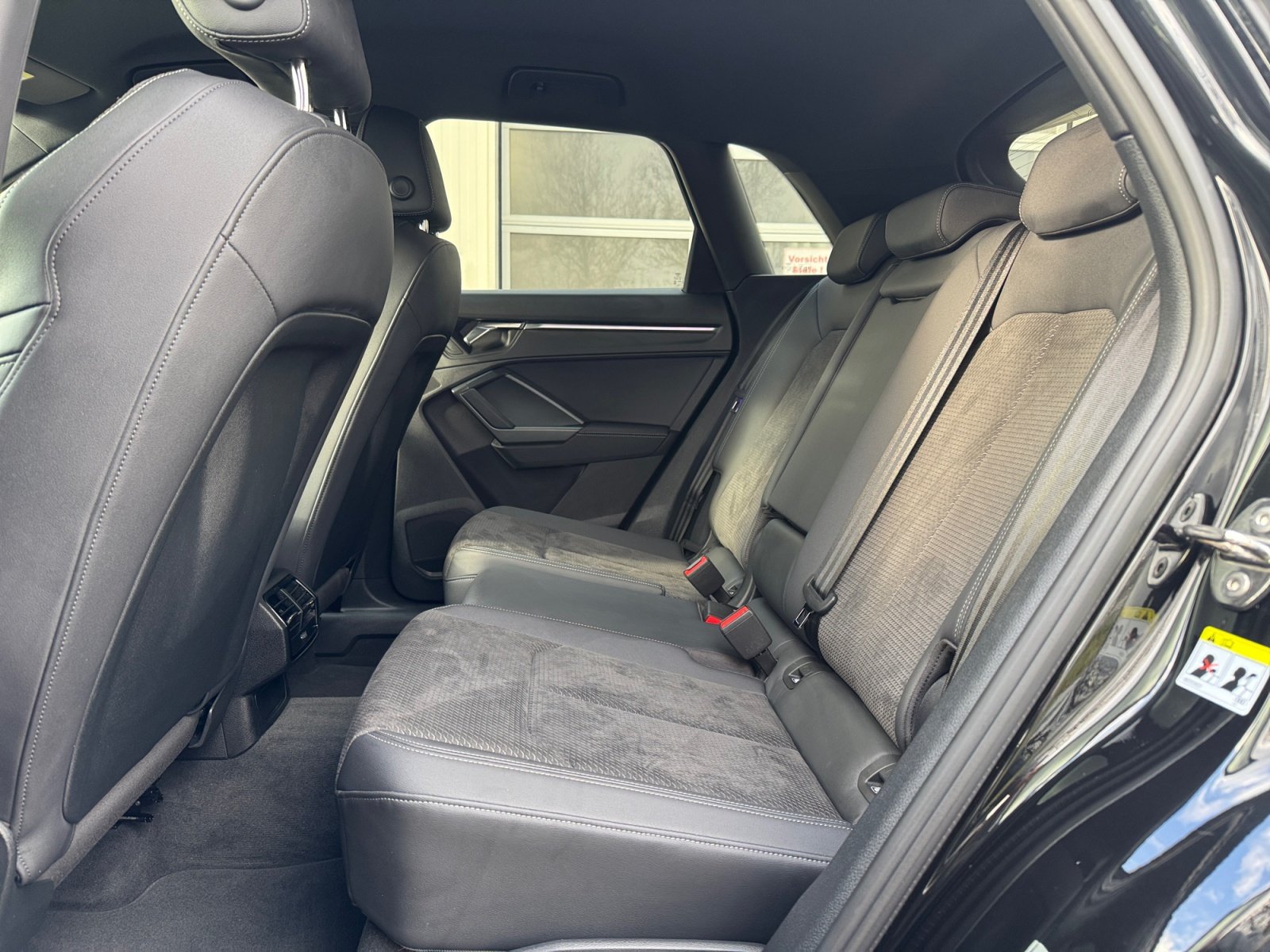 Q3 S line 40 TFSI quattro S tronic S Line,matrix