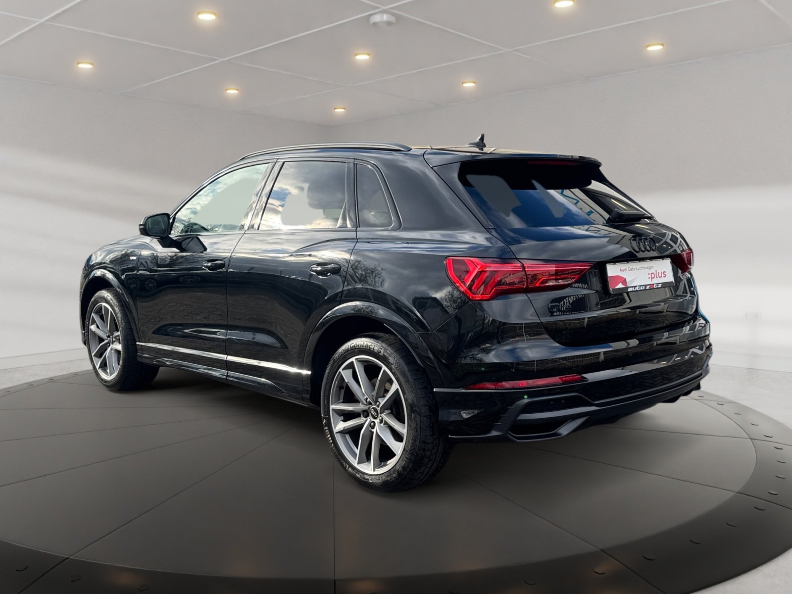 Q3 S line 40 TFSI quattro S tronic S Line,matrix