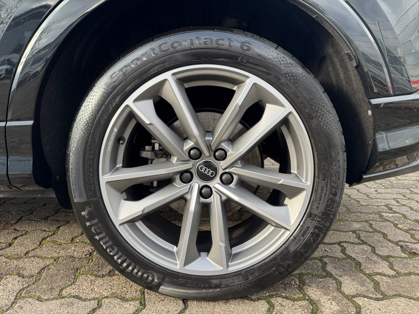 Q3 S line 40 TFSI quattro S tronic S Line,matrix