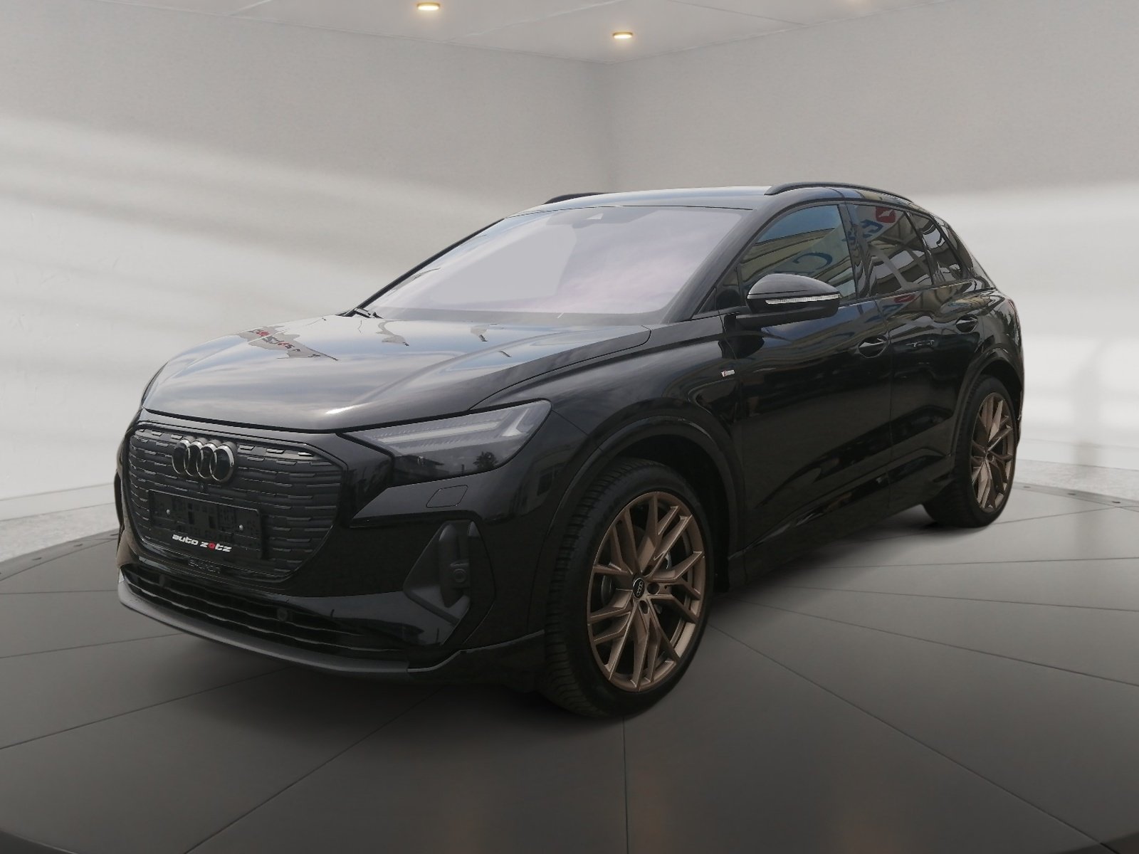 Q4 e-tron 55 e-tron quattro 250 kW S Line,360,LM