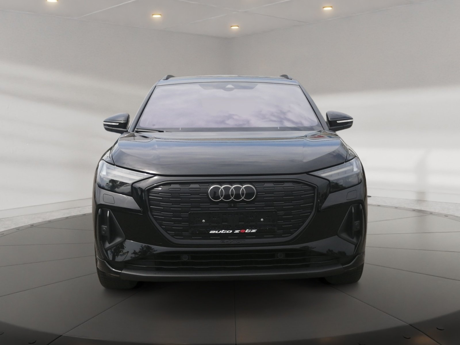 Q4 e-tron 55 e-tron quattro 250 kW S Line,360,LM