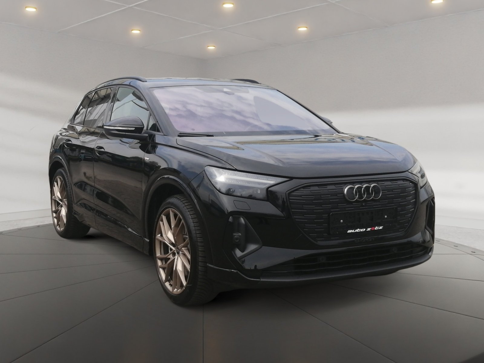 Q4 e-tron 55 e-tron quattro 250 kW S Line,360,LM