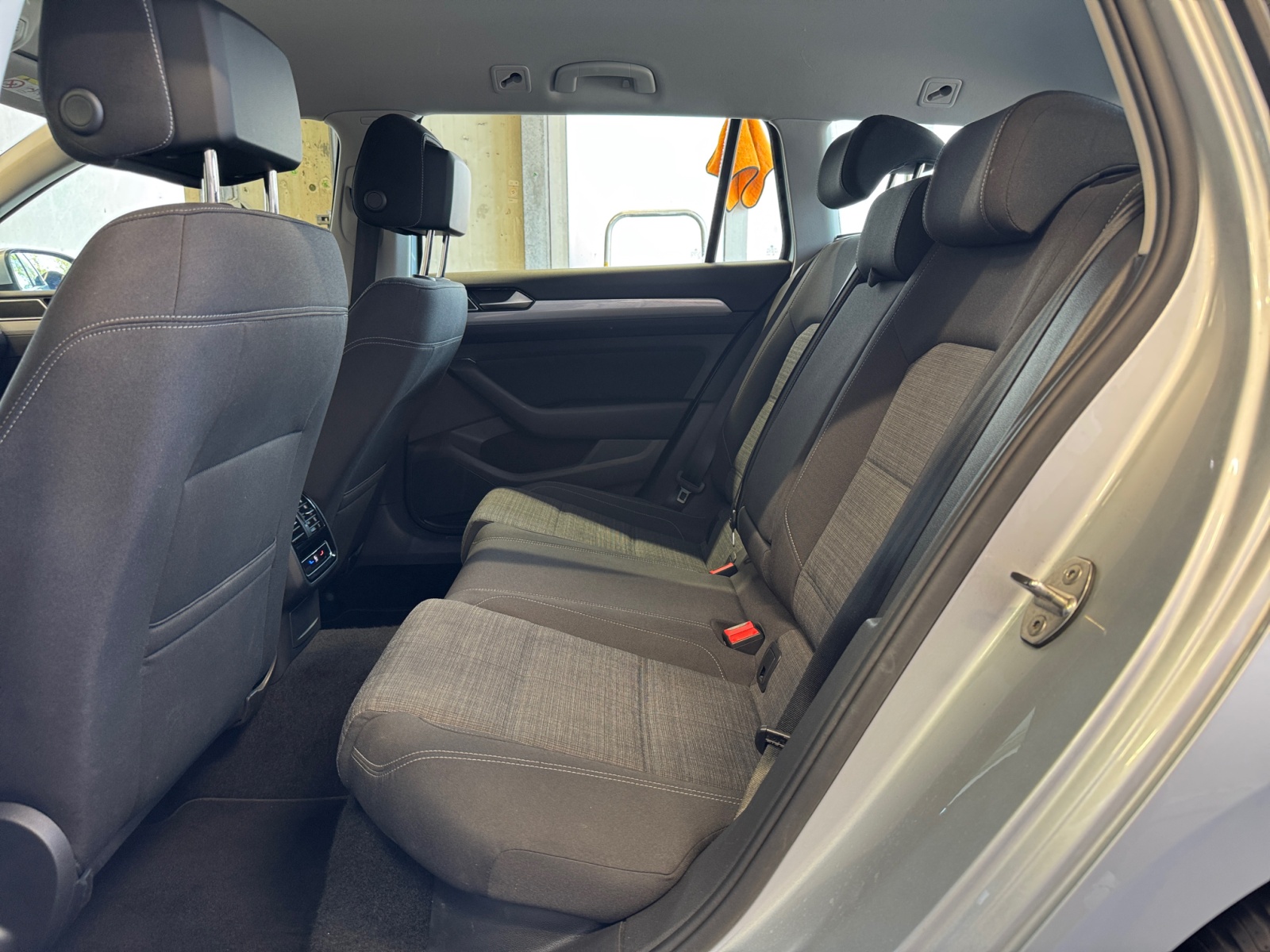 Passat Variant 2.0TDI Business DSG ,PDC,Massage