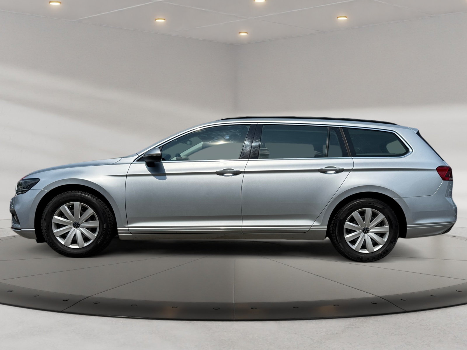 Passat Variant 2.0TDI Business DSG ,PDC,Massage