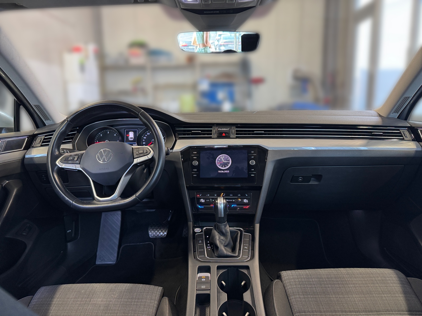 Passat Variant 2.0TDI Business DSG ,PDC,Massage
