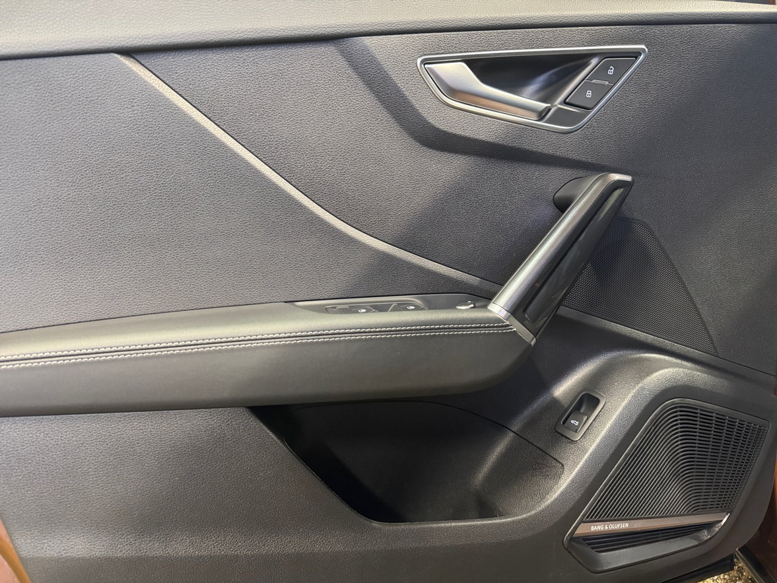 SQ2 BO,PDC,LED,Leder,Navi,AUT,KlimaA,LM,SHZ