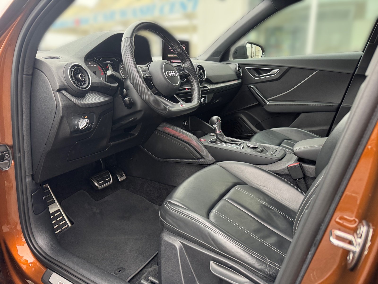 SQ2 BO,PDC,LED,Leder,Navi,AUT,KlimaA,LM,SHZ