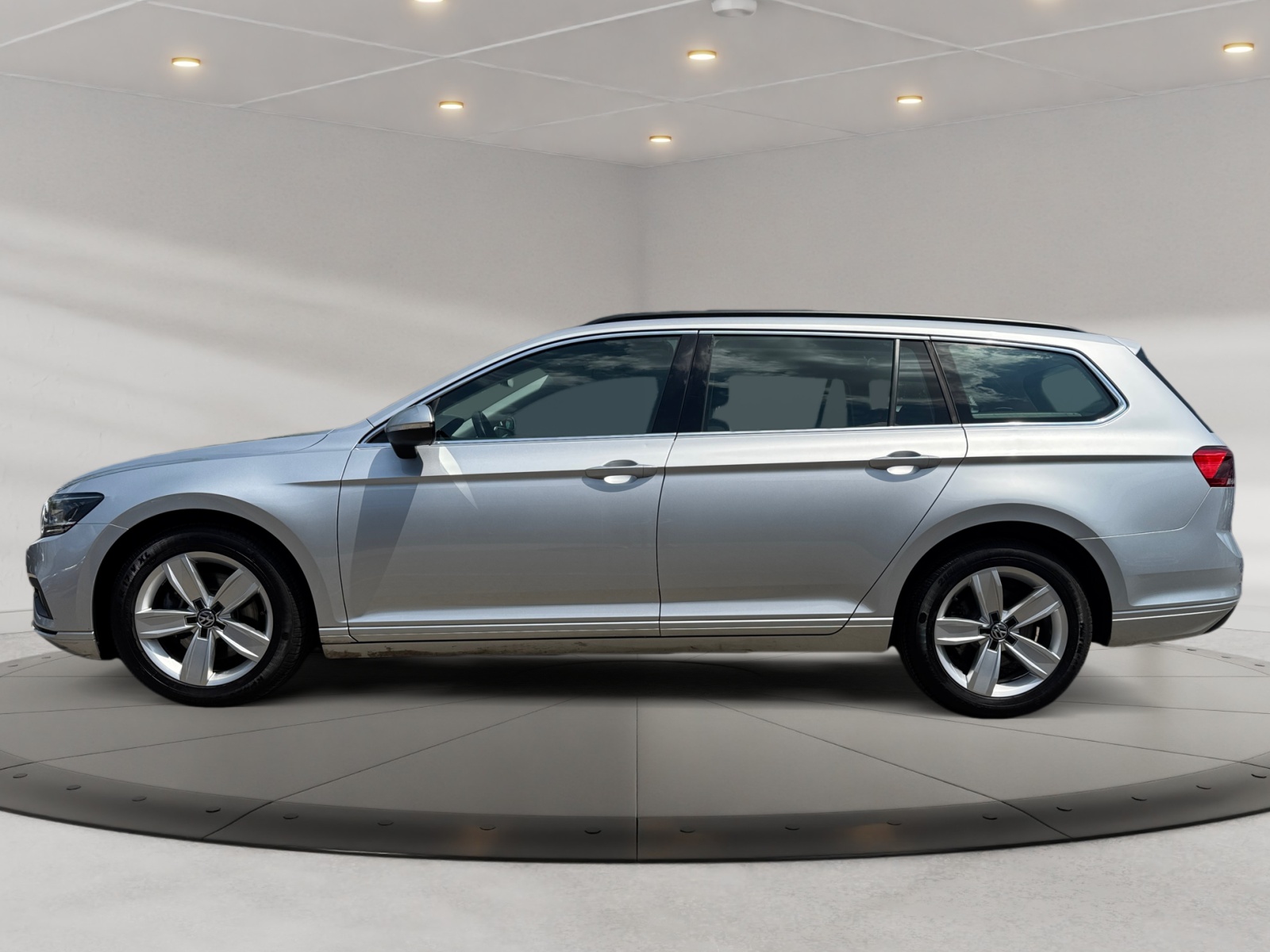 Passat Variant 2.0TDI Business DSG ,PDC,Massage