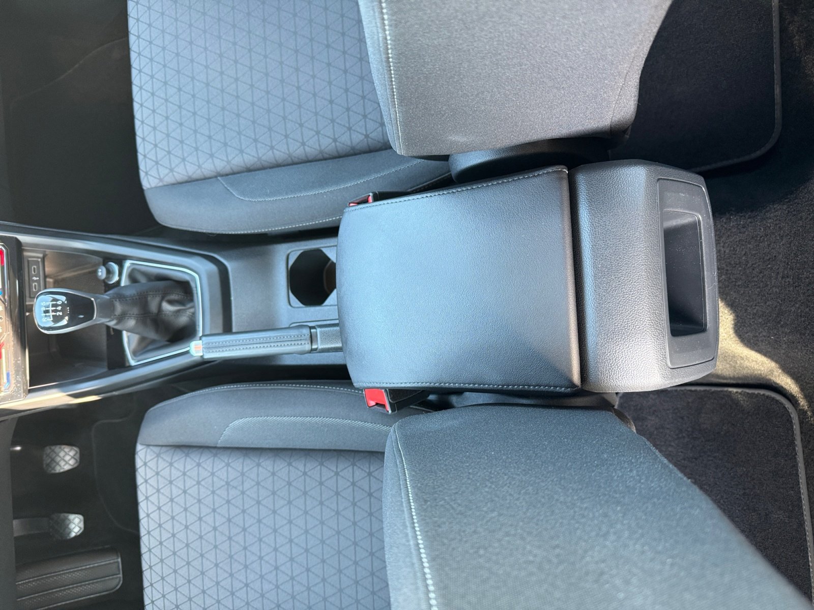 T-Cross Life 1.0 TSI PDC,Virtual,ACC,AHK,2xKlima