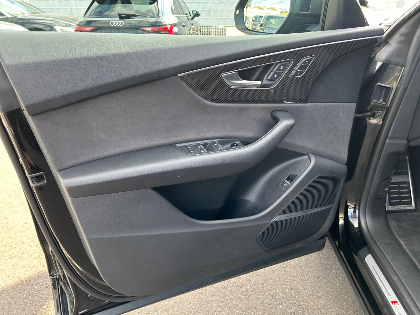 SQ8 competition plus TFSI 373(507)  tiptronic