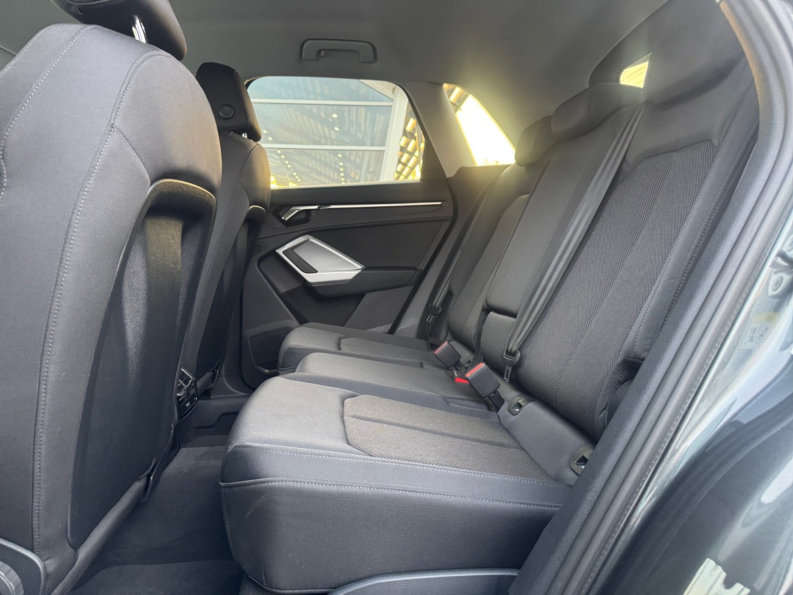 Q3 TFSI e S line 45 TFSI e 180(245)  S tronic