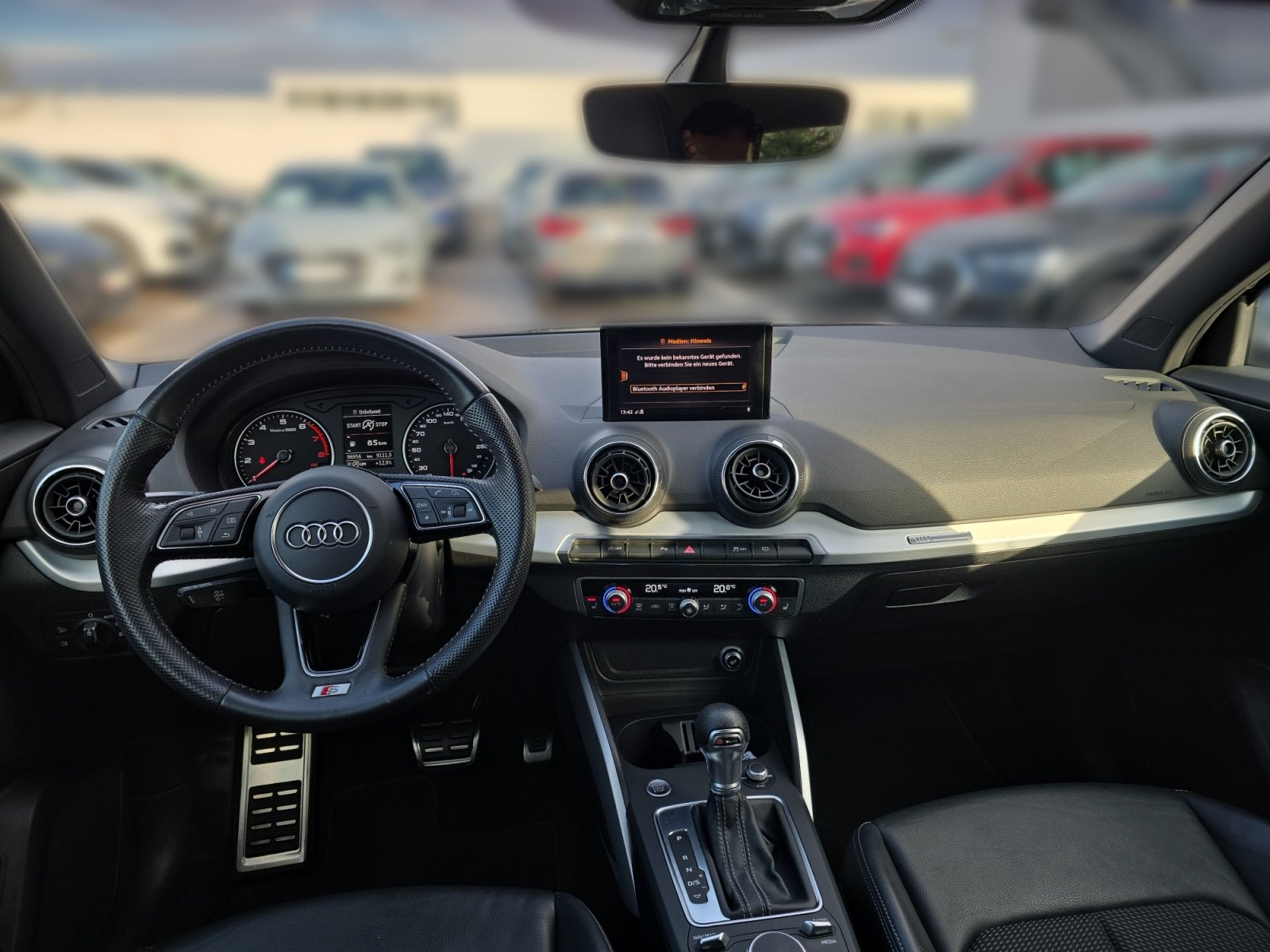 Q2 35TFSI S tronic S Line,PDC,LED,Navi,AUT,LM