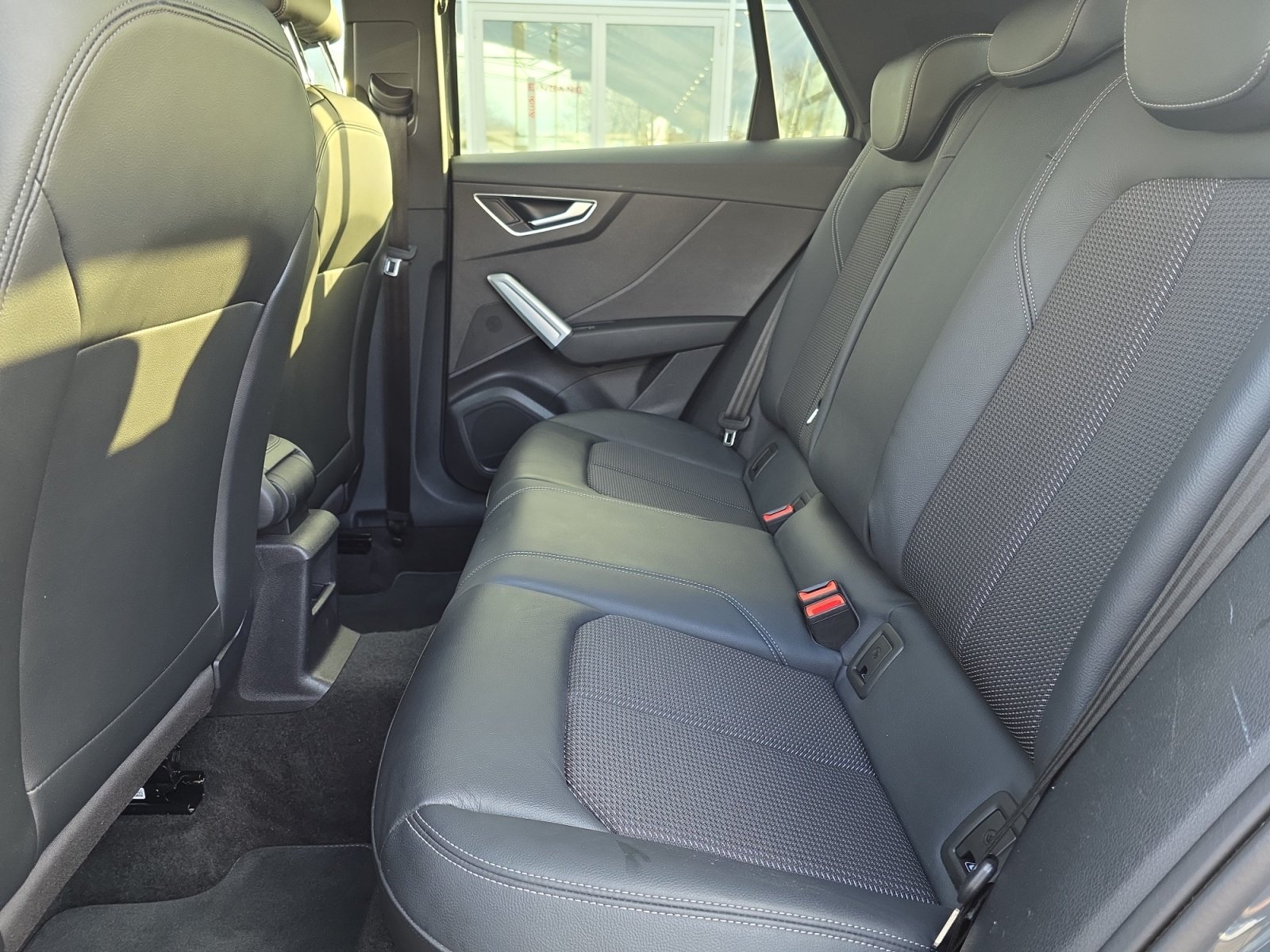 Q2 35TFSI S tronic S Line,PDC,LED,Navi,AUT,LM