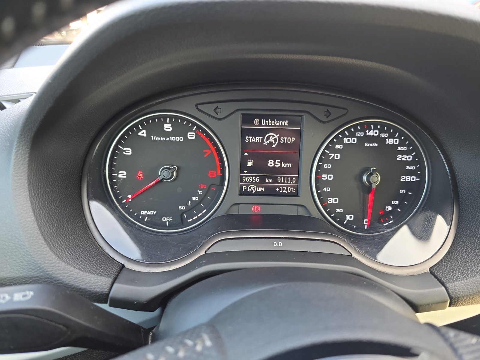 Q2 35TFSI S tronic S Line,PDC,LED,Navi,AUT,LM