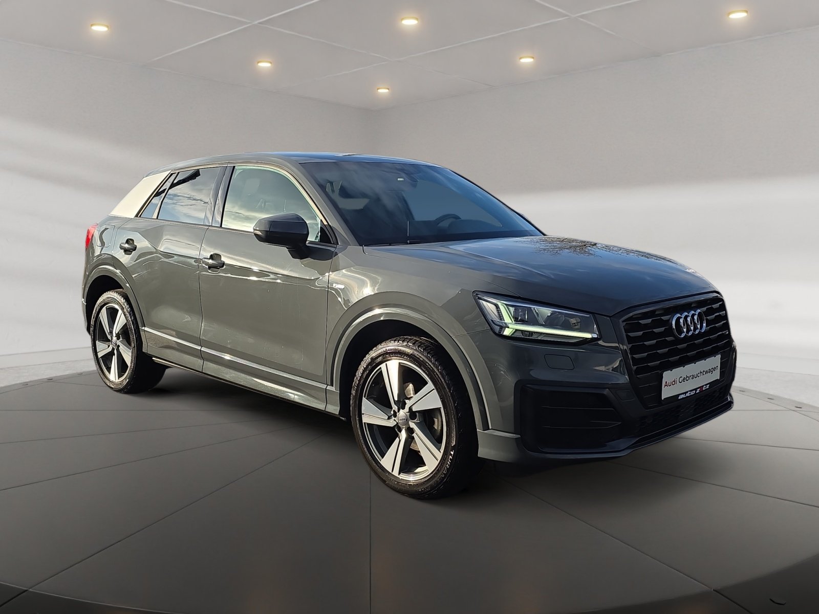 Q2 35TFSI S tronic S Line,PDC,LED,Navi,AUT,LM