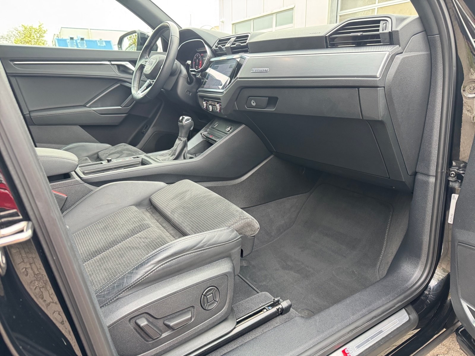Q3 S line 40TDI quattro S tronic BO,S Line,Kam.