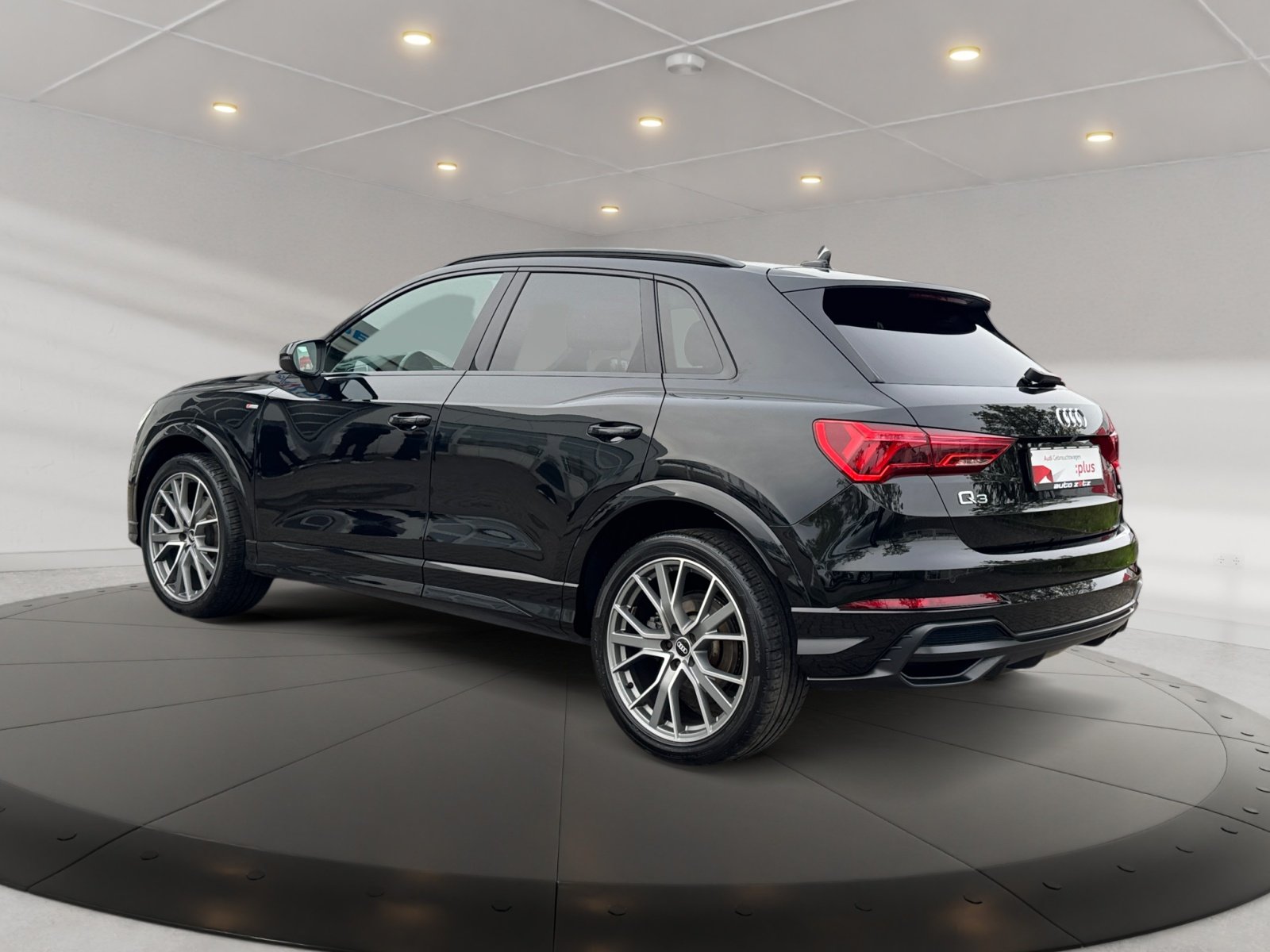 Q3 S line 40TDI quattro S tronic BO,S Line,Kam.