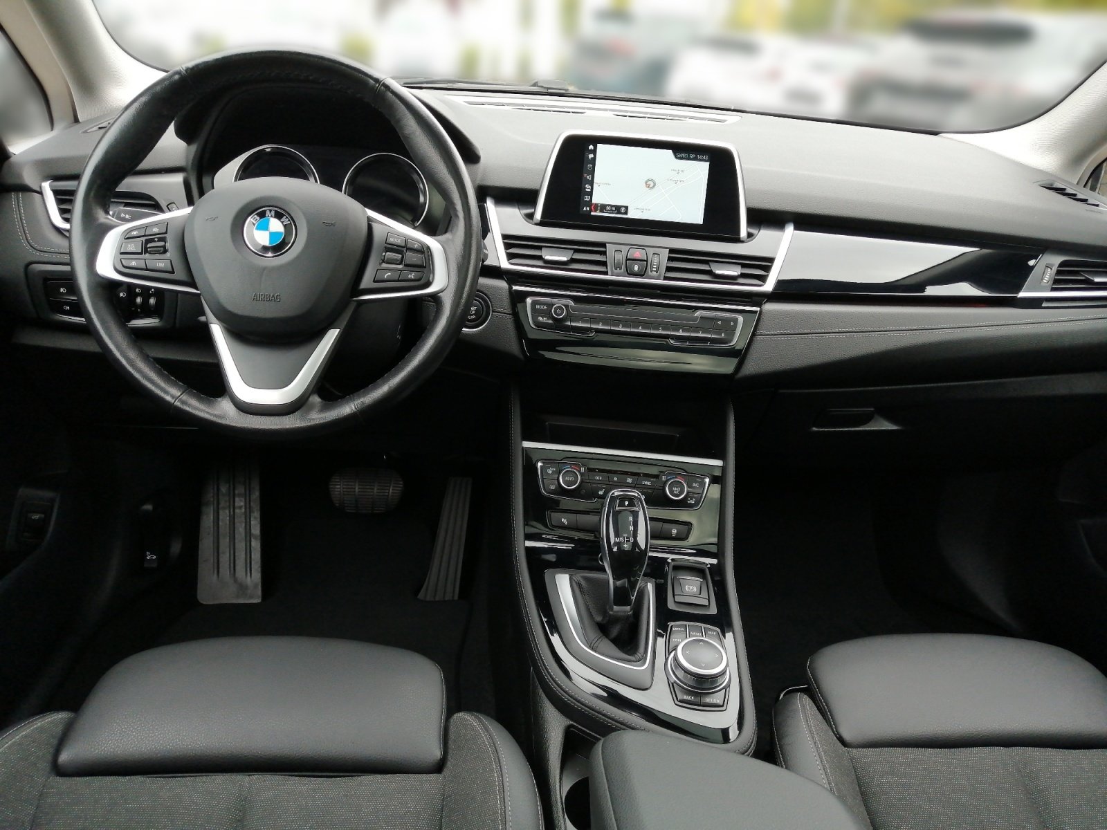 220i Active Tourer Sport Line PANO Kamera