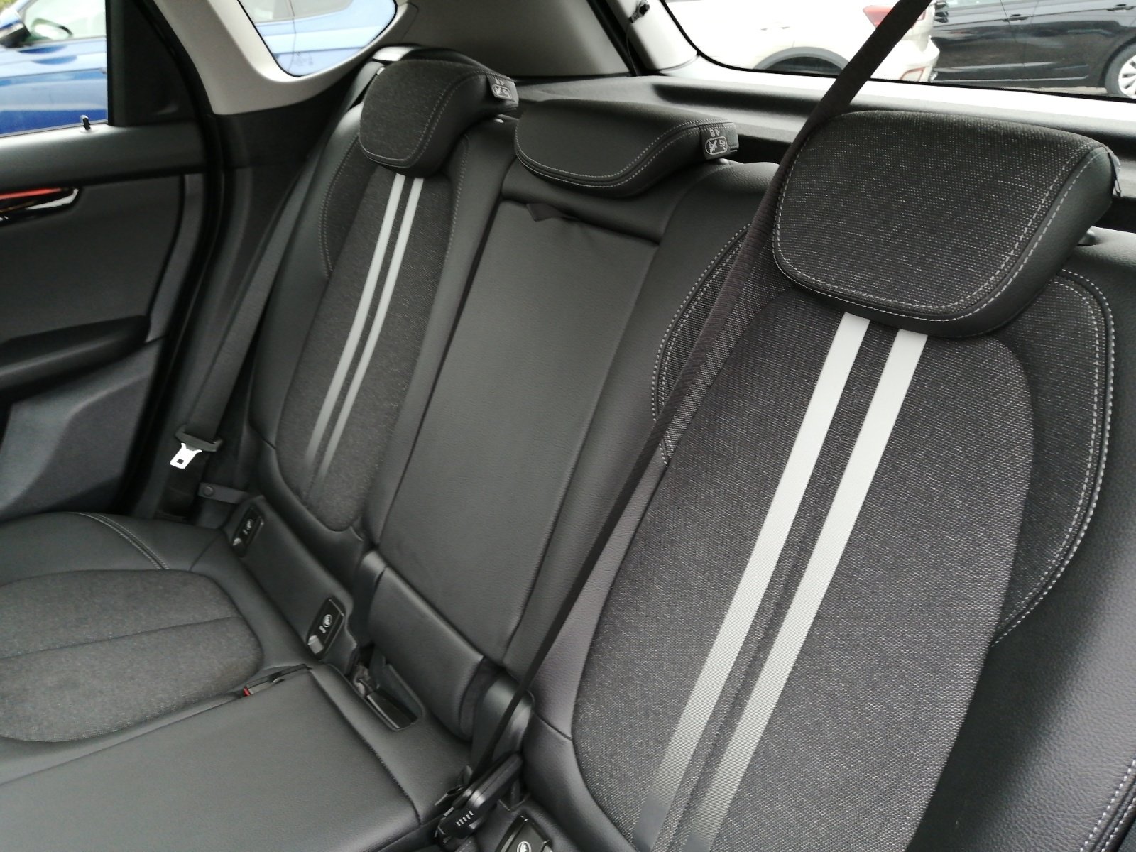 220i Active Tourer Sport Line PANO Kamera