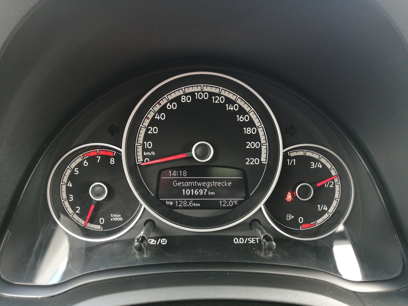 up! move up! 1.0 TSI 66 kW PANORAMADACH PANO,LM