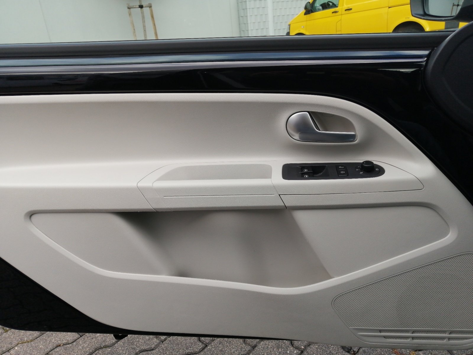 up! move up! 1.0 TSI 66 kW PANORAMADACH PANO,LM