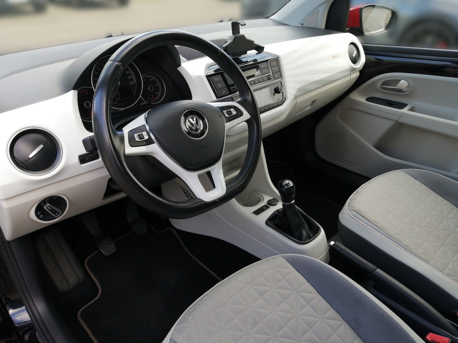 up! move up! 1.0 TSI 66 kW PANORAMADACH PANO,LM