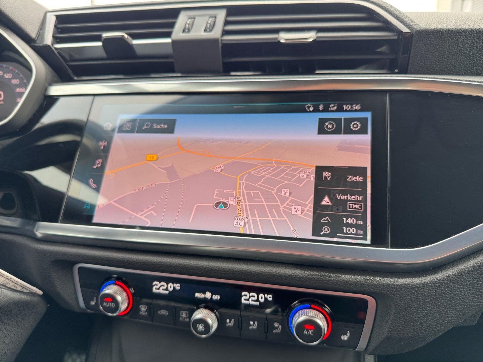 Q3 SUV 40TFSI quattro S tronic PDC,Virtual,LED