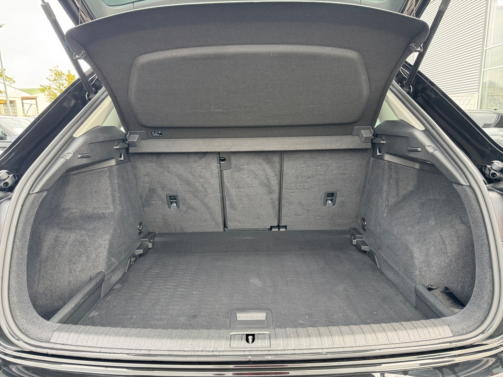 Q3 SUV 40TFSI quattro S tronic PDC,Virtual,LED