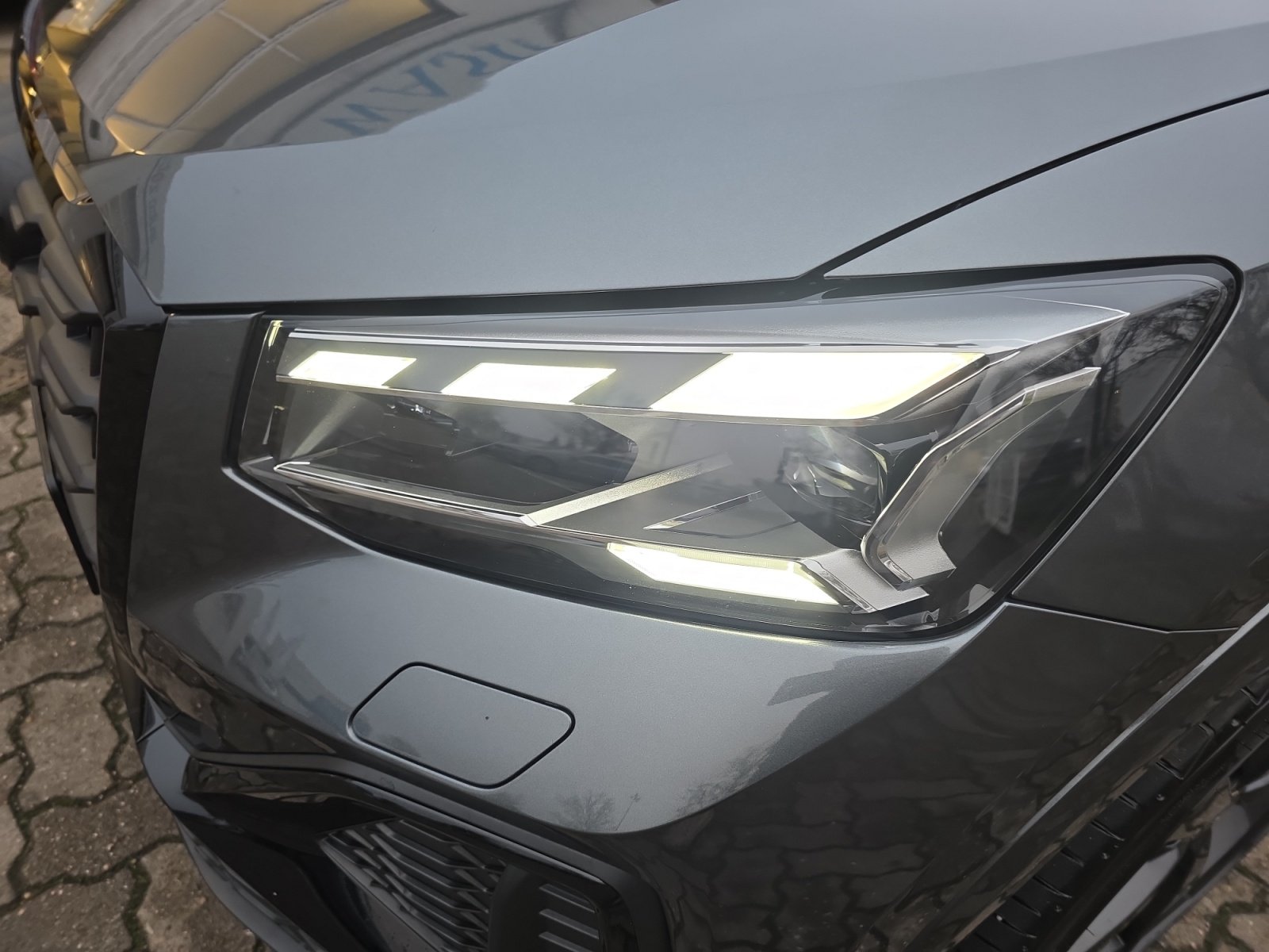 Q2 S line 35 TFSI S tronic S Line,matrix,Kam.