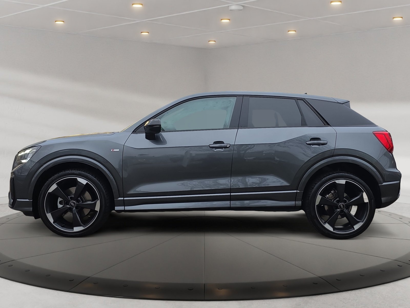 Q2 S line 35 TFSI S tronic S Line,matrix,Kam.