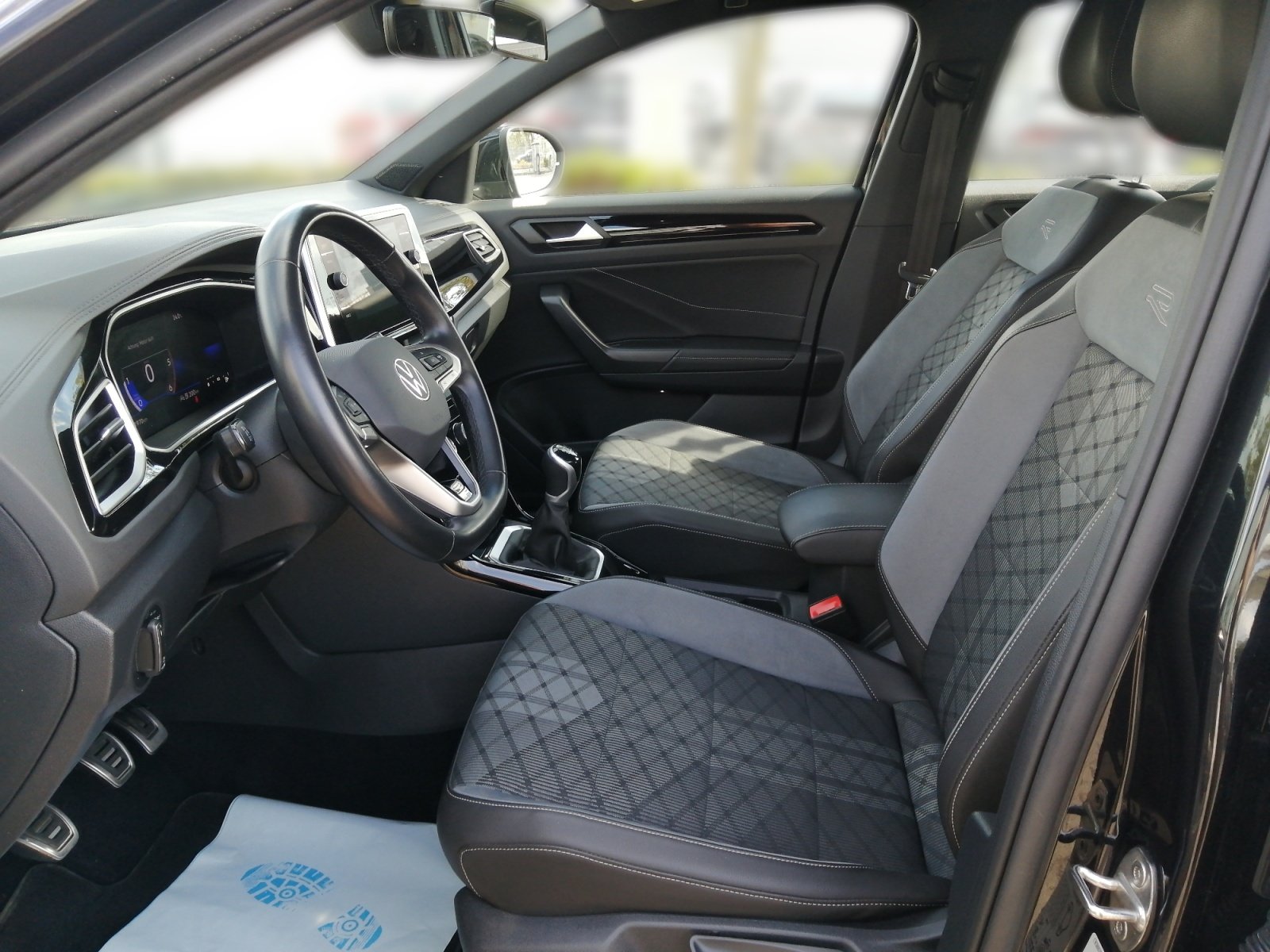 T-Roc R-Line 2.0 TDI Kam.,PDC,Virtual,ACC,LED