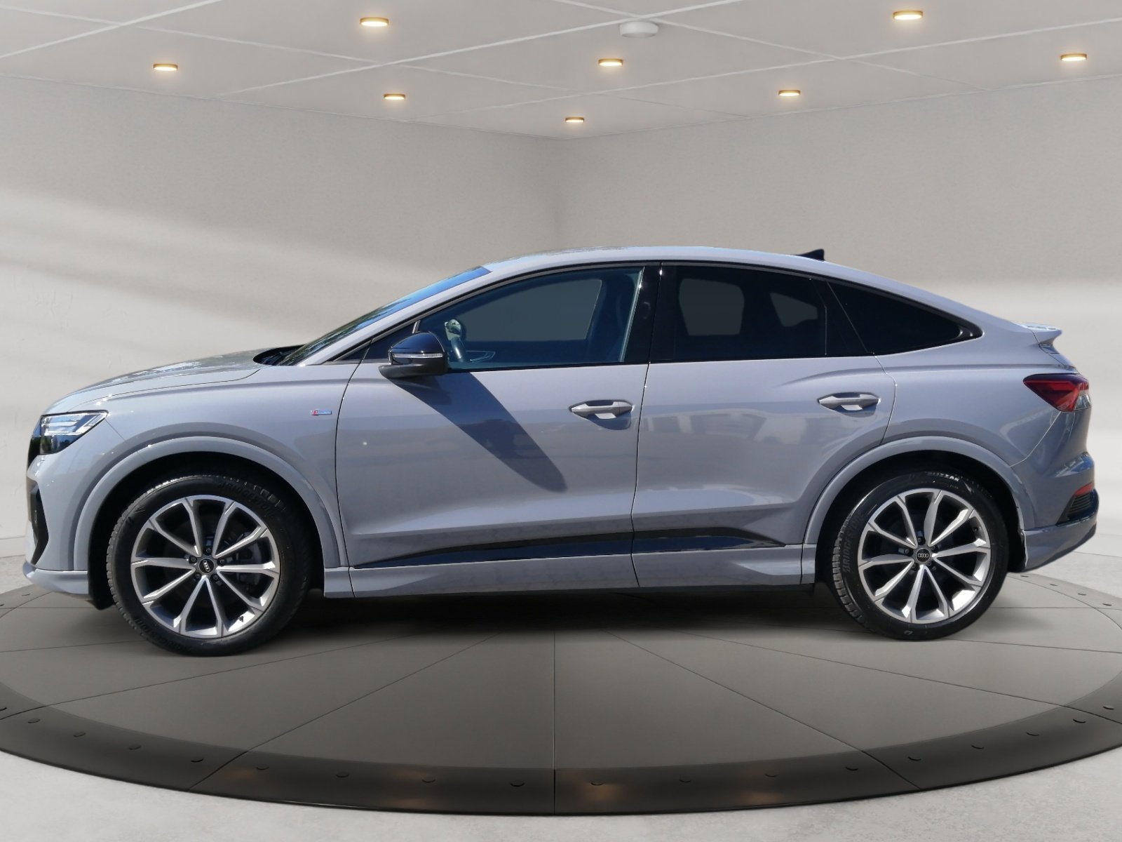 Q4 Sportback e-tron 40 S Line,matrix,HUD,Kam.,LM