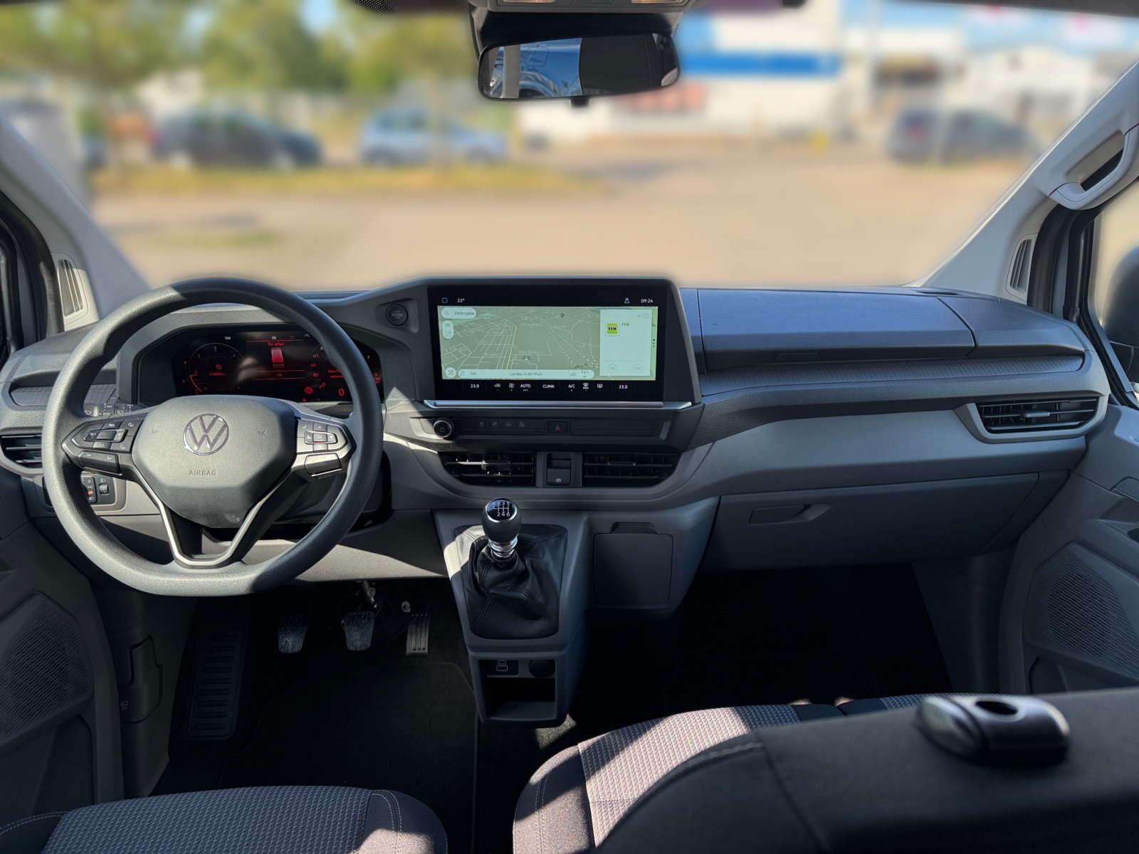 Caravelle 2.0TDI 9-Sitzer ,PDC,Virtual,Kam.