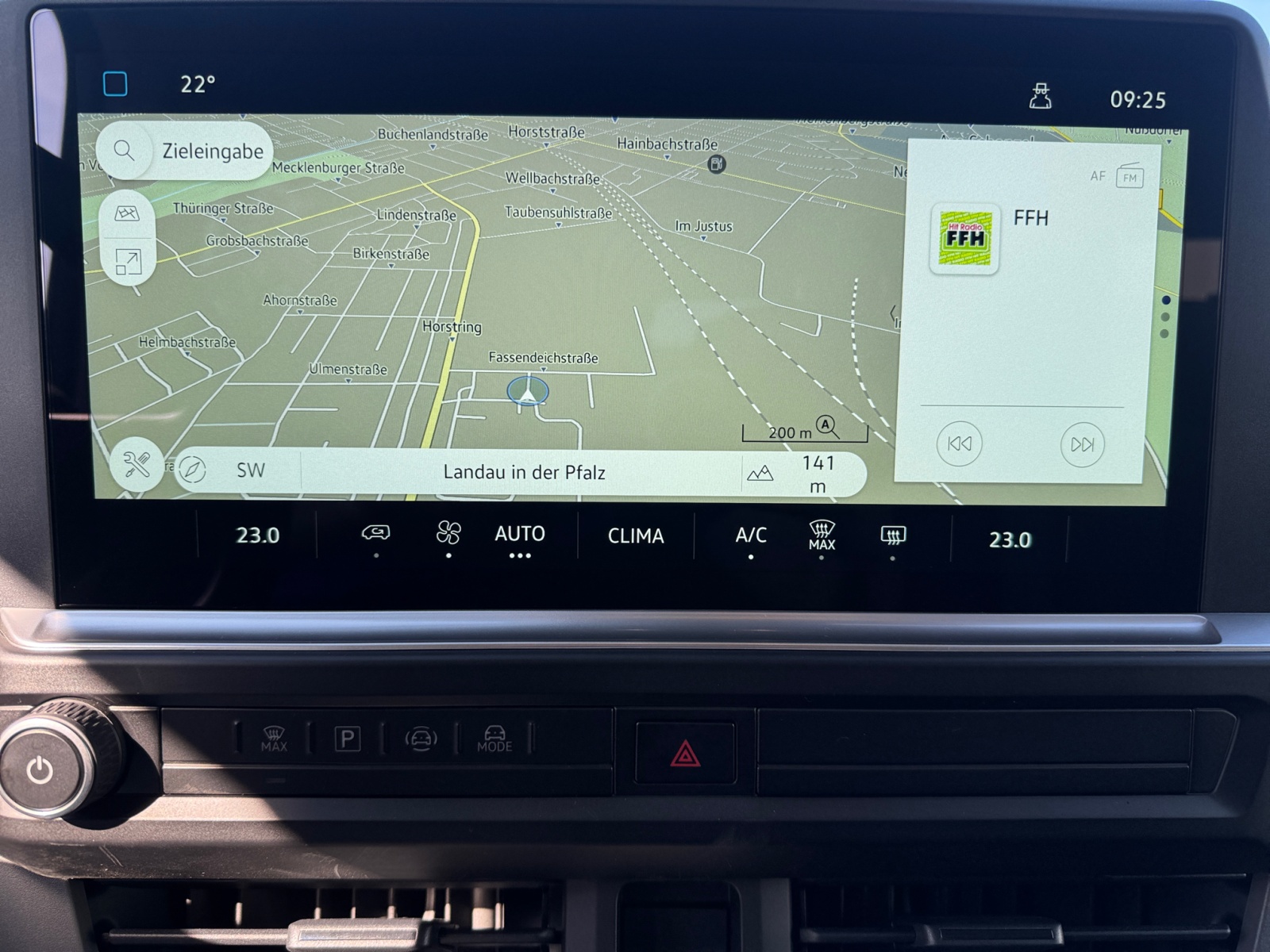Caravelle 2.0TDI 9-Sitzer ,PDC,Virtual,Kam.