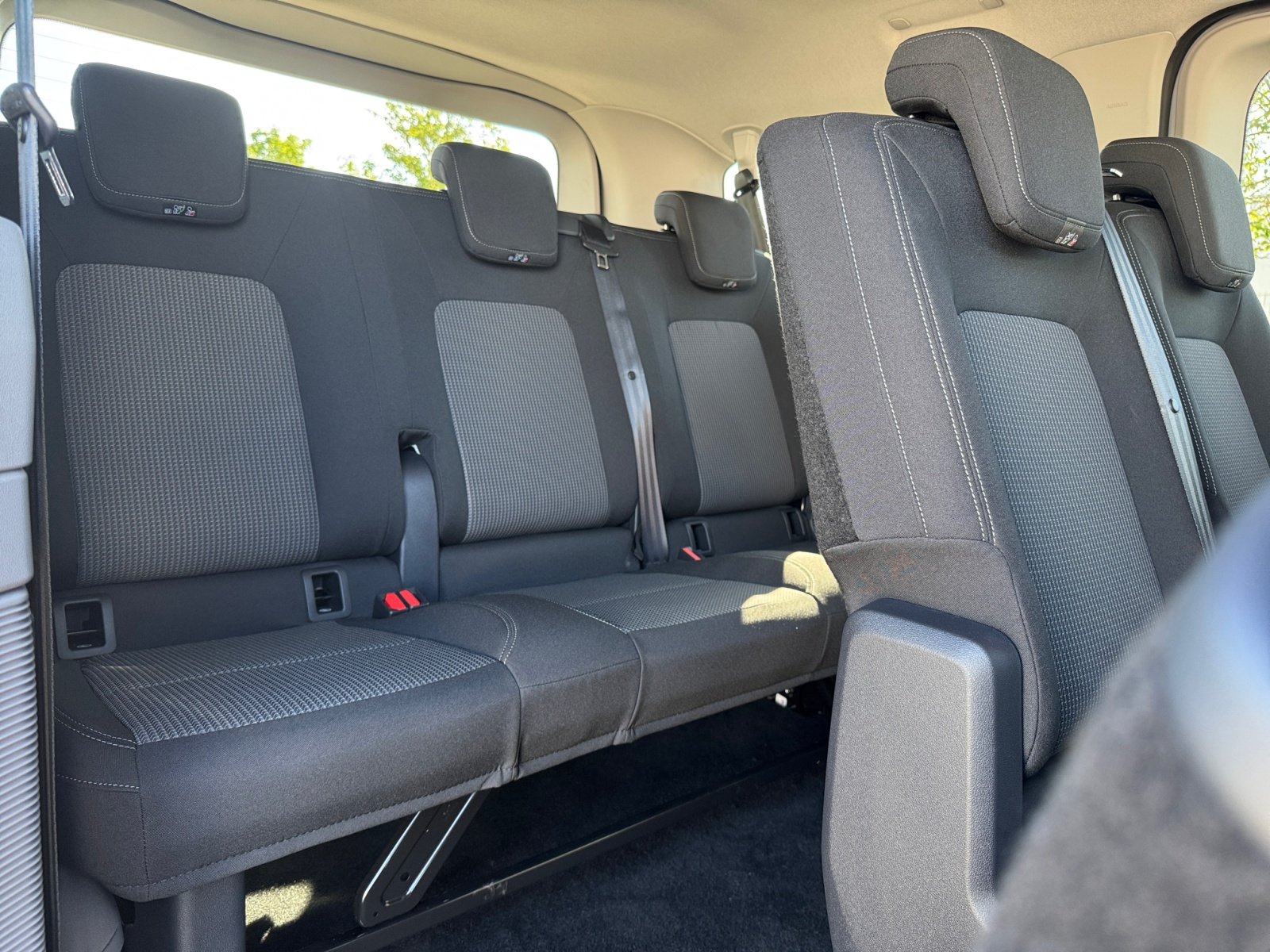 Caravelle 2.0TDI 9-Sitzer ,PDC,Virtual,Kam.