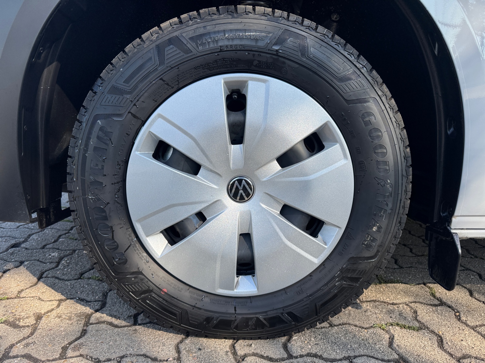 Caravelle 2.0TDI 9-Sitzer ,PDC,Virtual,Kam.