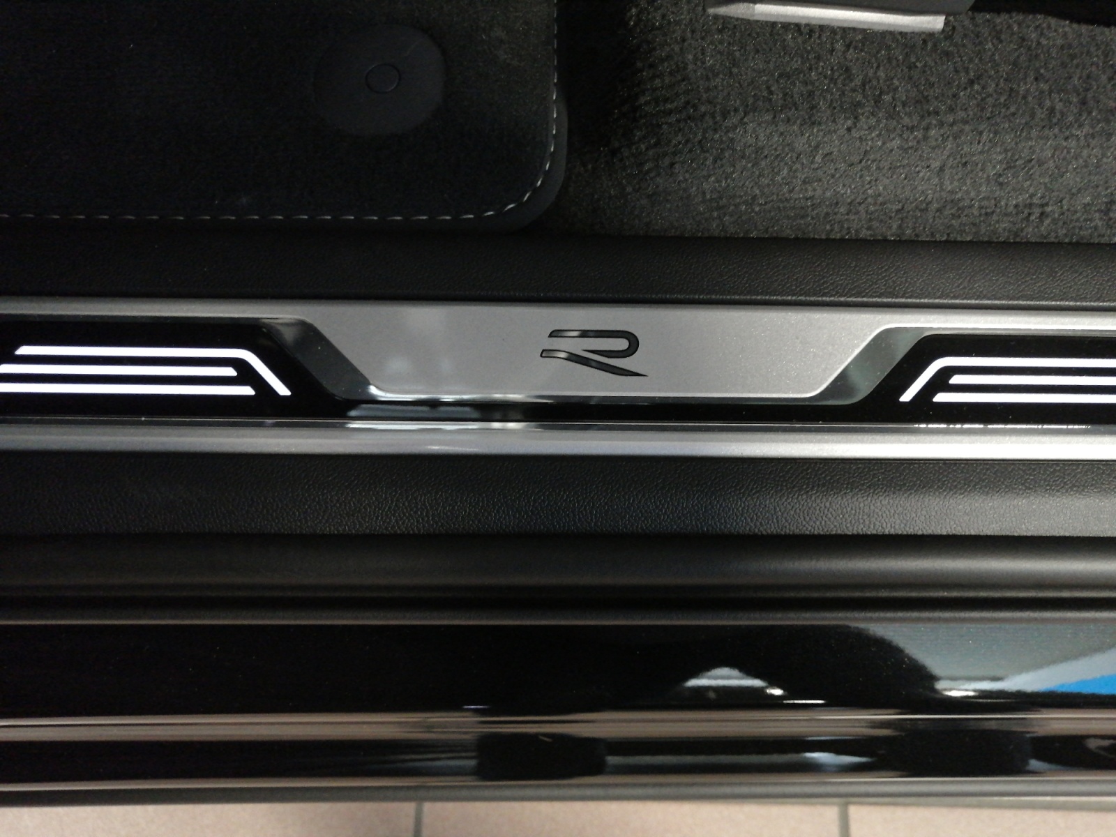 Touareg R-Line 3.0TDI Black Style 21 Zoll HUD