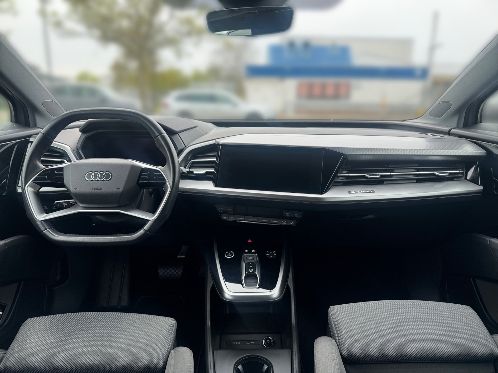 Q4 e-tron 40 matrix,HUD,Kam.,PDC,Standhz,Virtual